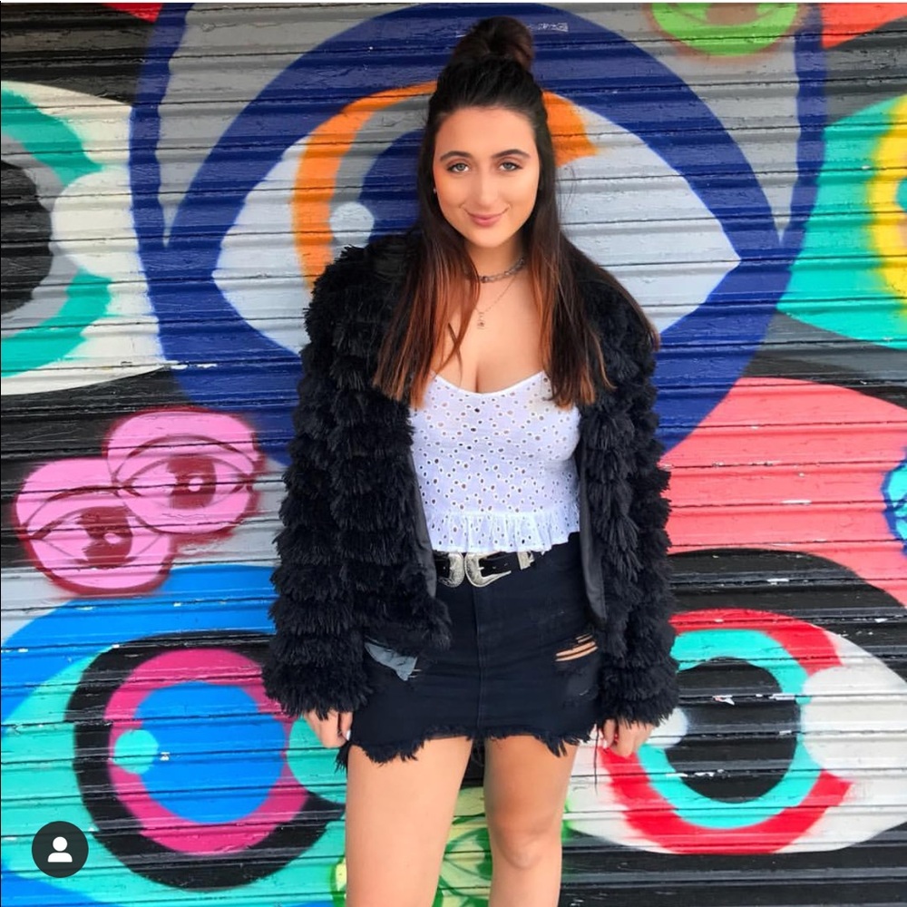 BLACK FLUFFY JACKET